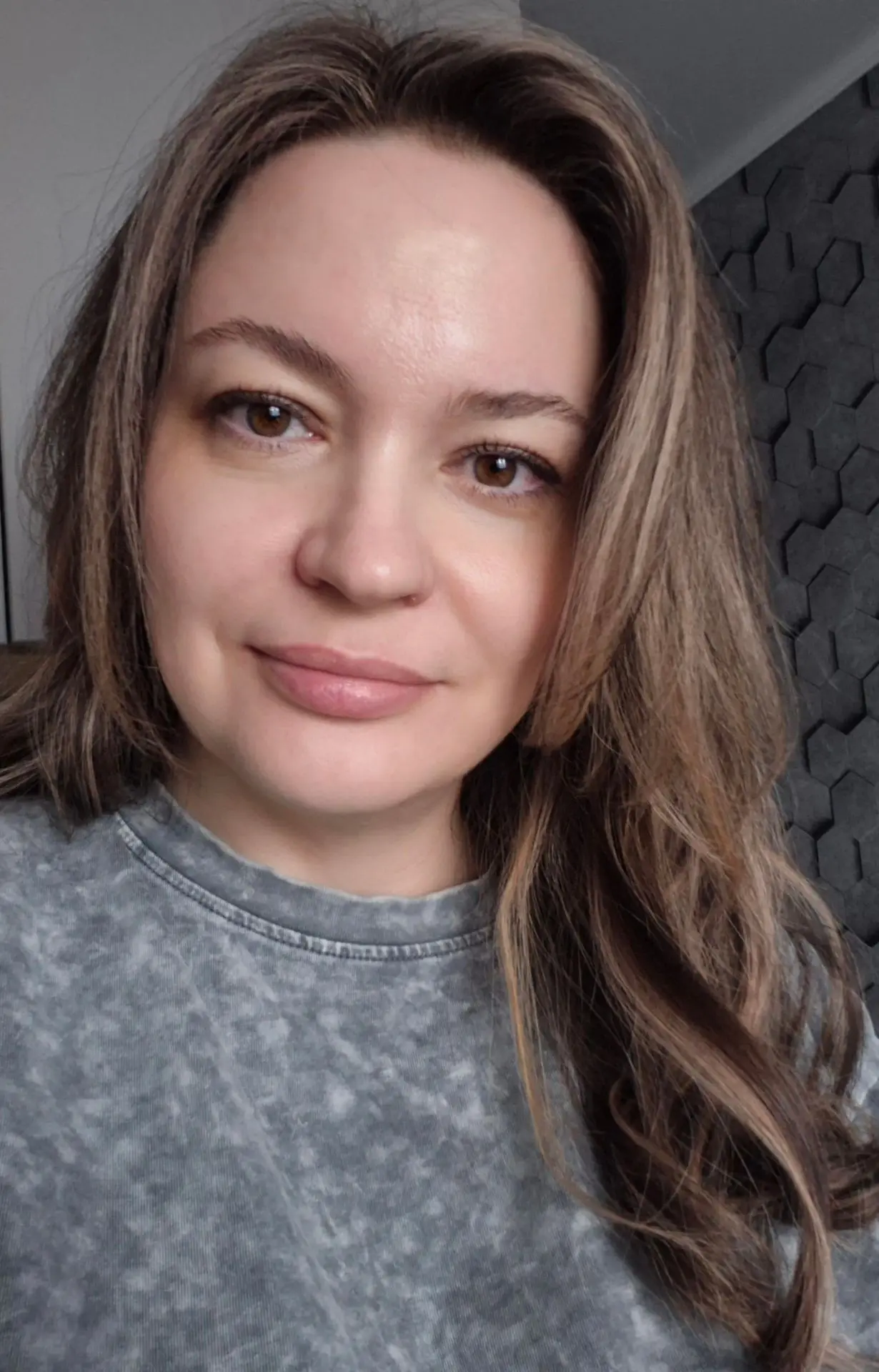 Привет! Меня зовут Елена Гуляева. Я мама в декрете, жена бойца СВО (ждём его из госпита...