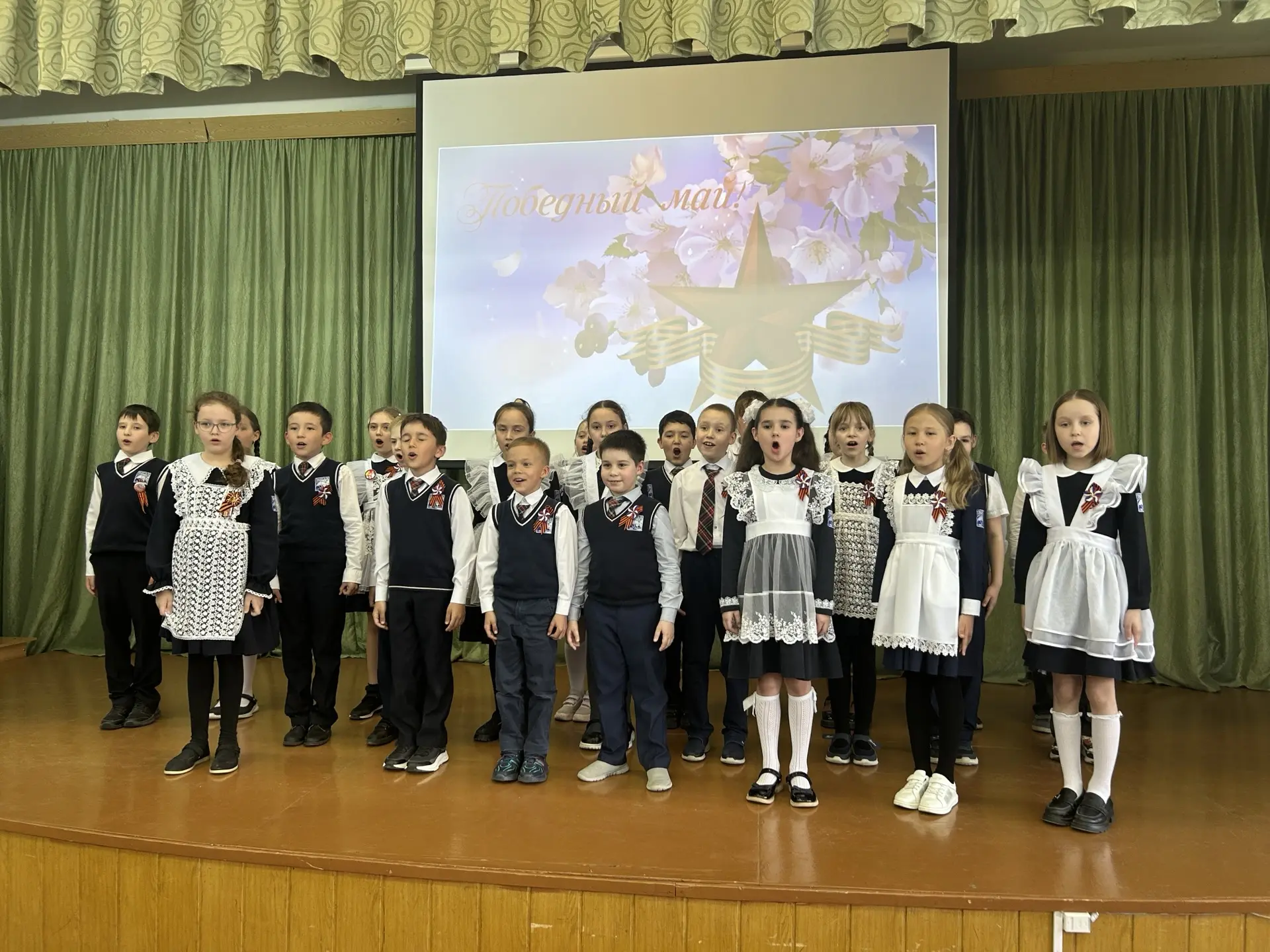 🎶 В лицее №68 прогремел «Победный май»!🌸  Вчера в стенах нашей школы было особенно тепло и торжестве
