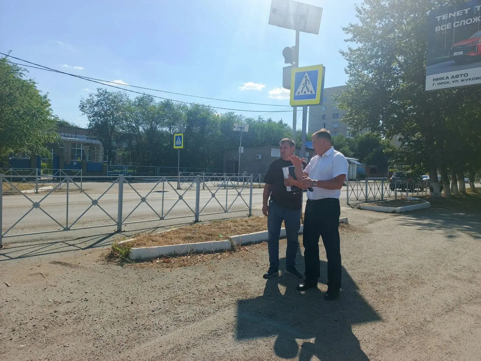 🚸 БЕЗОПАСНОСТЬ ДЕТЕЙ — ПРИОРИТЕТ: НОВЫЕ ПЕШЕХОДНЫЕ ПЕРЕХОДЫ И ОГРАЖДЕНИЯ В ЭНЕРГЕТИКЕ