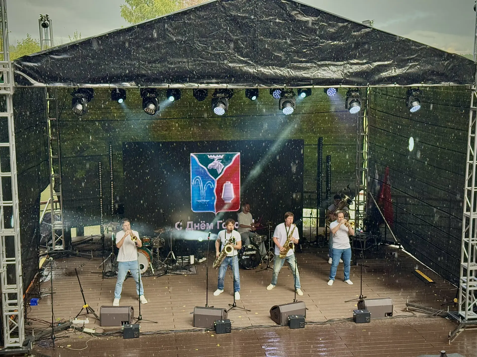 ДУХОВОЙ ОРКЕСТР ЗАЖЁГ ПАРК 🎺