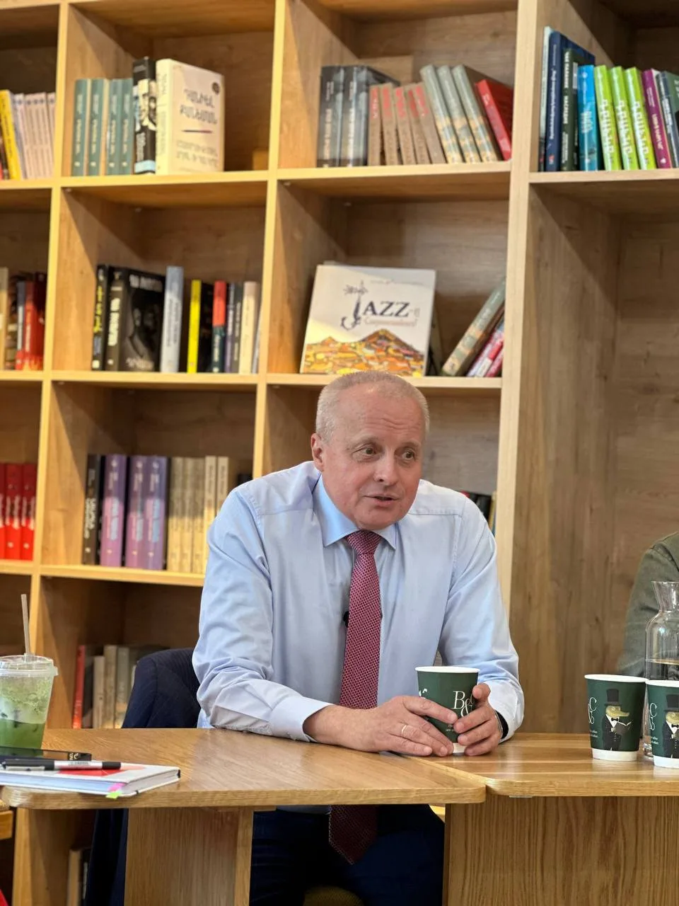 🇦🇲🤝🇷🇺Без галстуков: студенты Ереванского филиала РЭУ встретились с Послом России в...