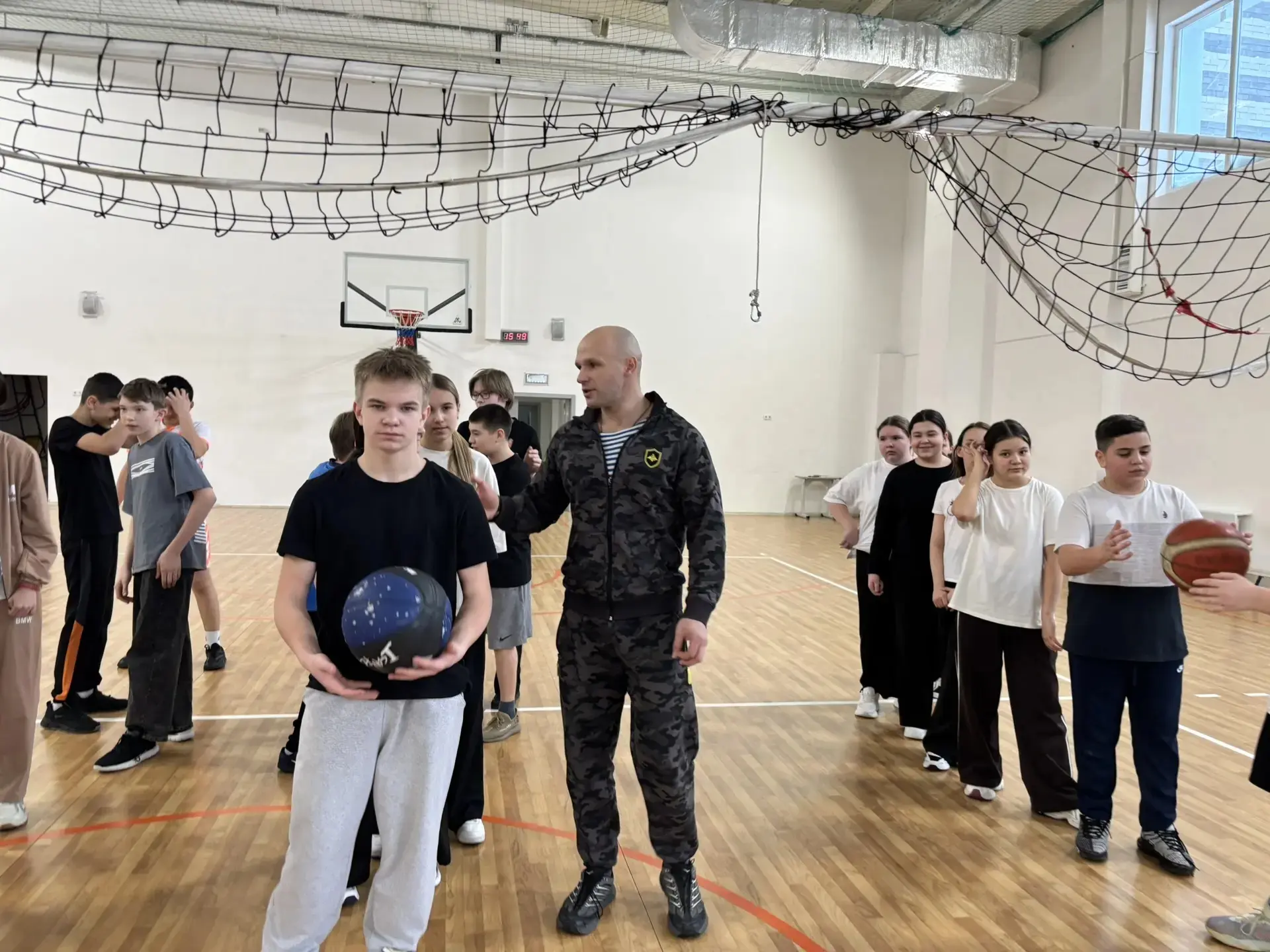 Диалоги с героями нашего  времени: не словом, а делом.    "Зарядка с чемпионом" стала настоящим праз