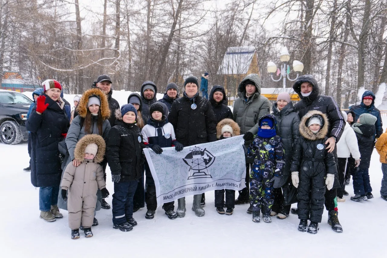 🇷🇺 Когда за спиной стоит отец — ты непобедим!   💪 Наш Лицей снова доказал, что сила — в единстве пок