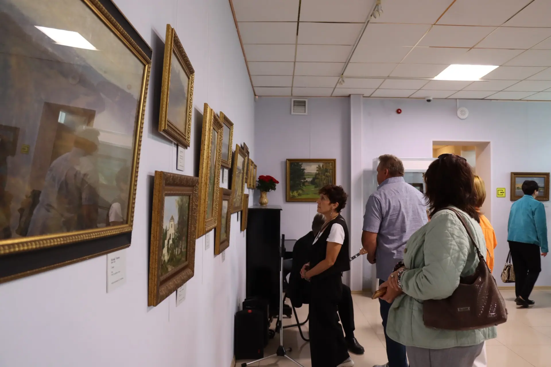 🖼 В галерее «Ника» открылась выставка «Оки связующая нить»