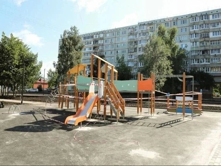 В Туле благоустраивают сквер на улице Литейной

Сейчас на 95% готовы пешеходные дорожки, установлены