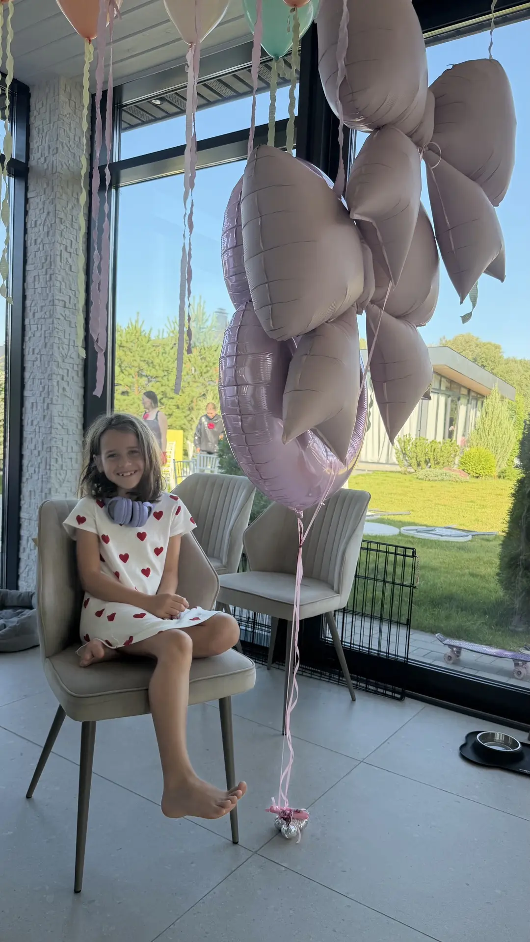 Традиционная утренняя распаковка подарков от всех нас😻🥳 Имениннице угодили)))