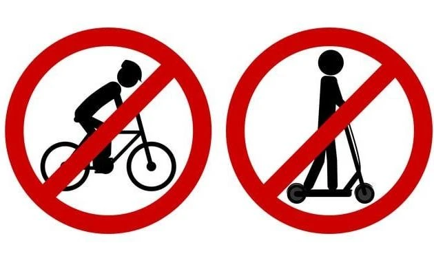 🚨Требования правил дорожного движения (ПДД).🚨
Предупреждение о необходимости спешиваться с велосип