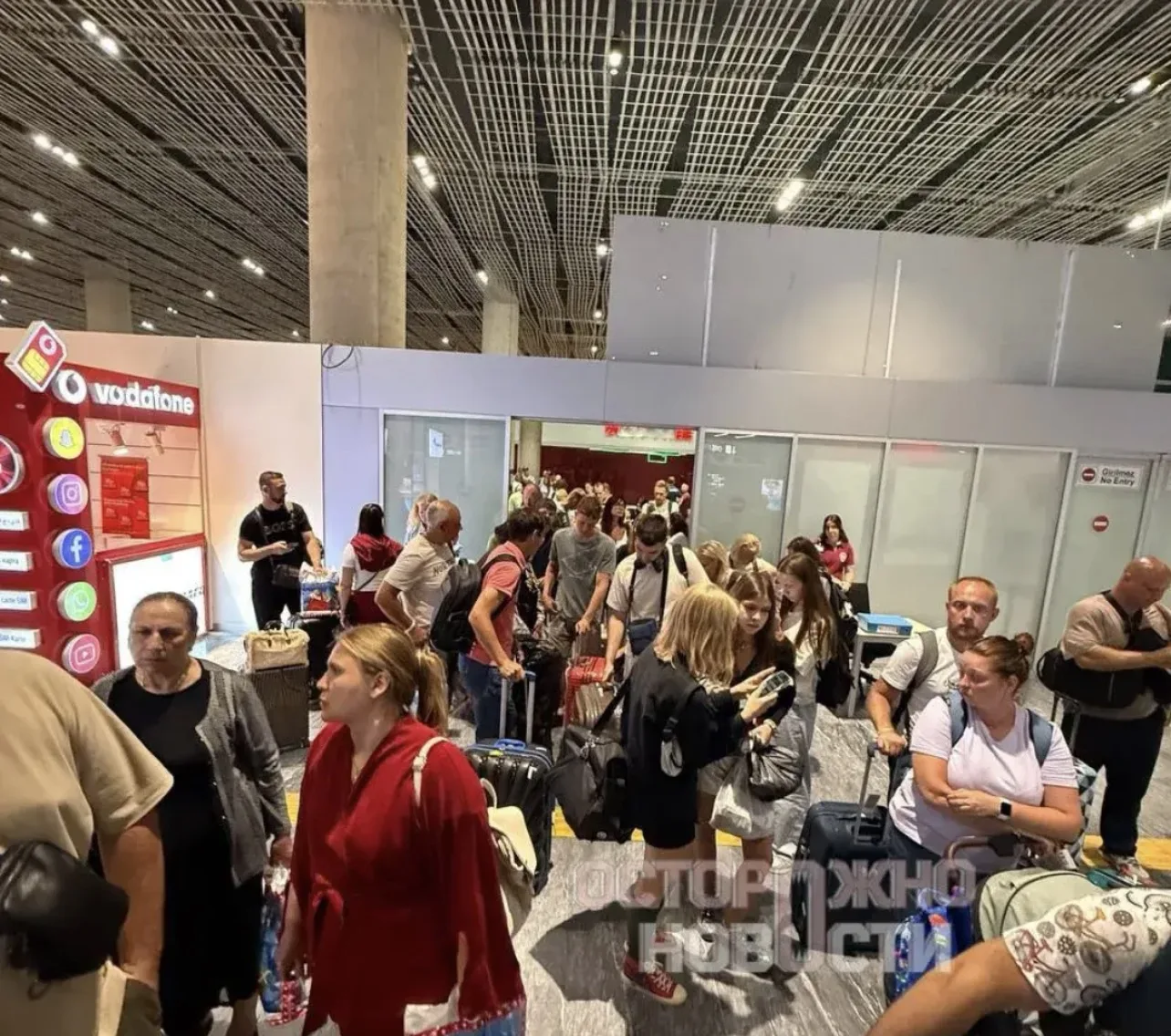 ✈️ Pegasus отменил все рейсы из Турции в Москву из-за «ситуации с воздушным пространств...