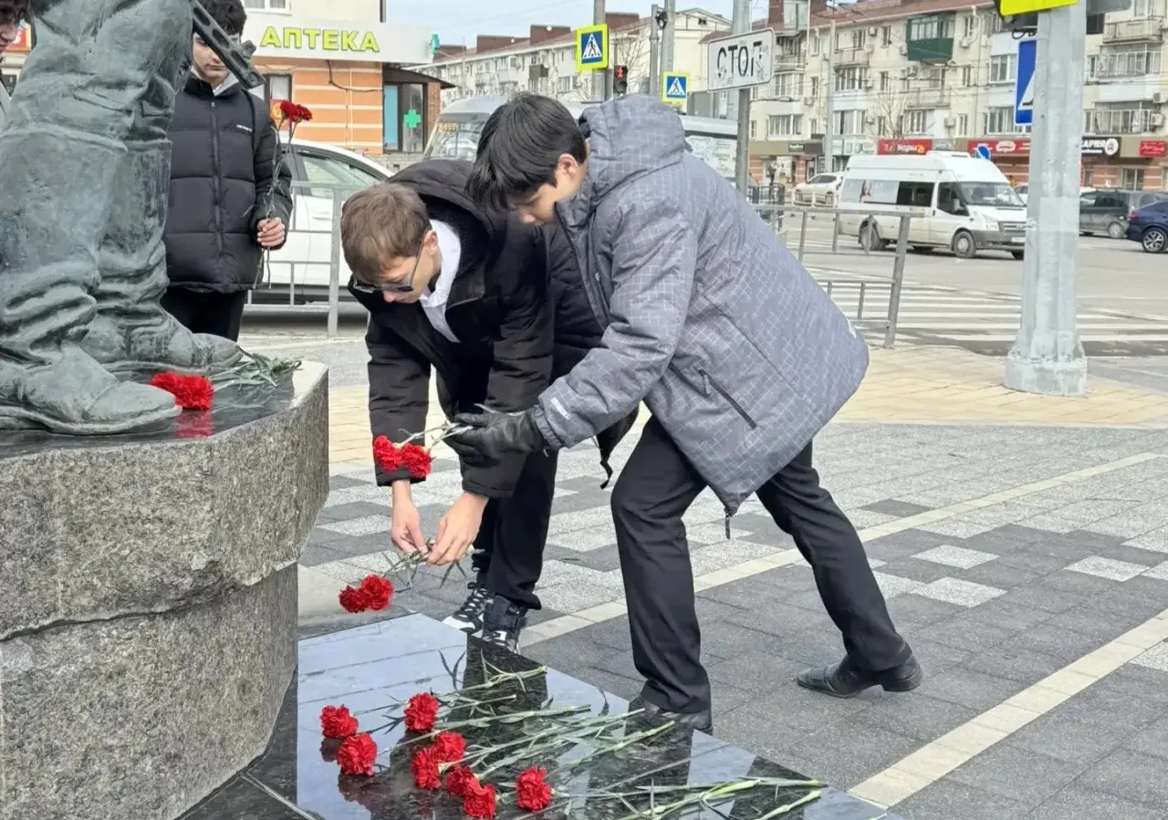 МЫ ПОМНИМ! МЫ ГОРДИМСЯ! 🌹  14 февраля — день памяти Героя Советского Союза Цезаря Львовича Куникова,
