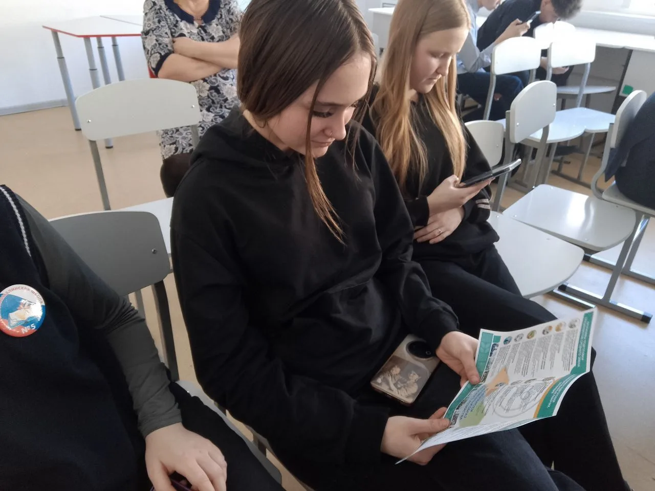 Сегодня учащиеся 9 класса познакомились с Уярским сельскохозяйственным техникумом. Встр...