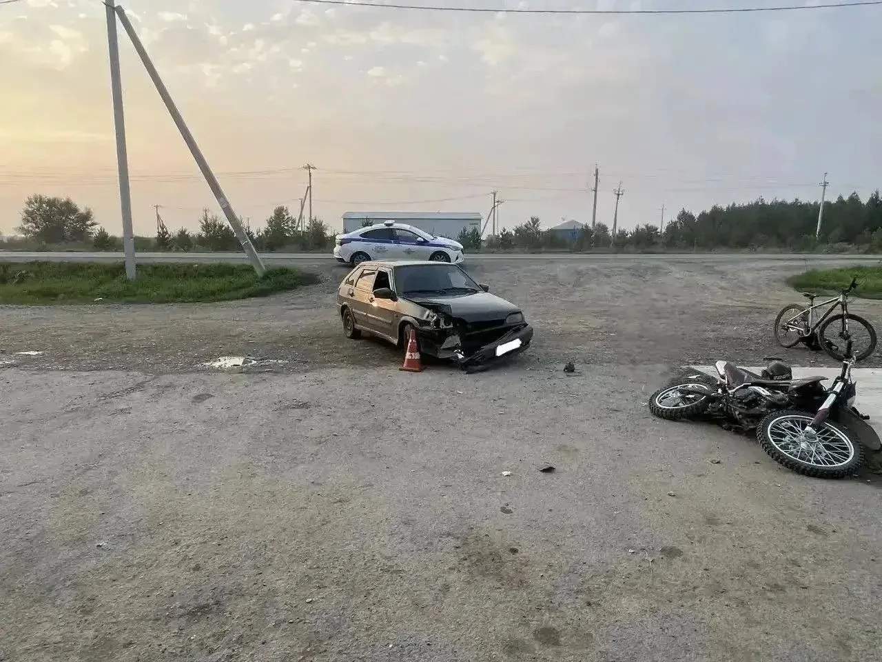 Небезопасные гонки на мотоцикле: двое подростков попали в аварию