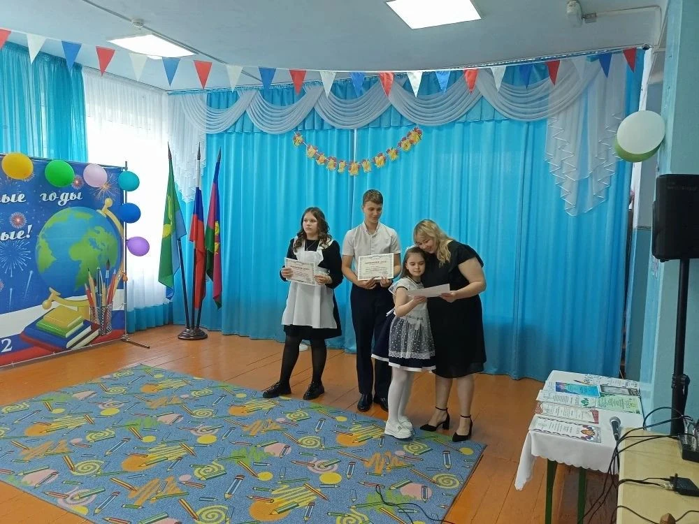 🎉 Последний звонок в школе 52 — это только начало! 🎉