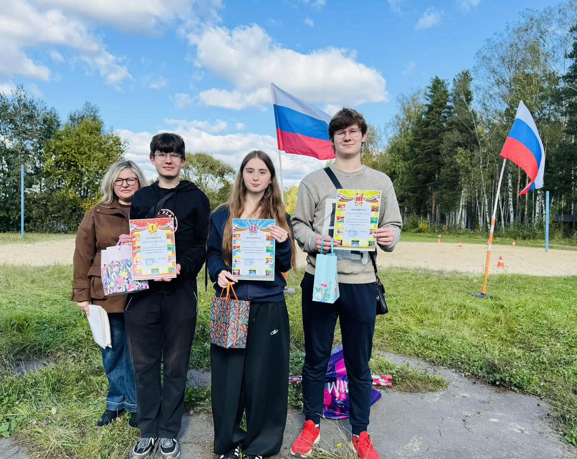 ☀️ Спорт, единство и душевные песни: как прошел первый День здоровья в нашем колледже!