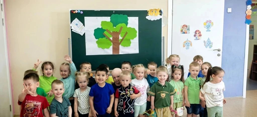 В группе "Гномики" прошла цветная неделя. Каждый день был посвящён определённому цвету....