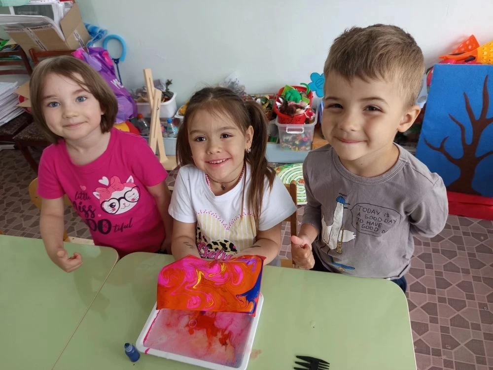 🎨 Развивающие занятия с педагогом‑психологом: творчество без границ! Занятия сочетают психологическ