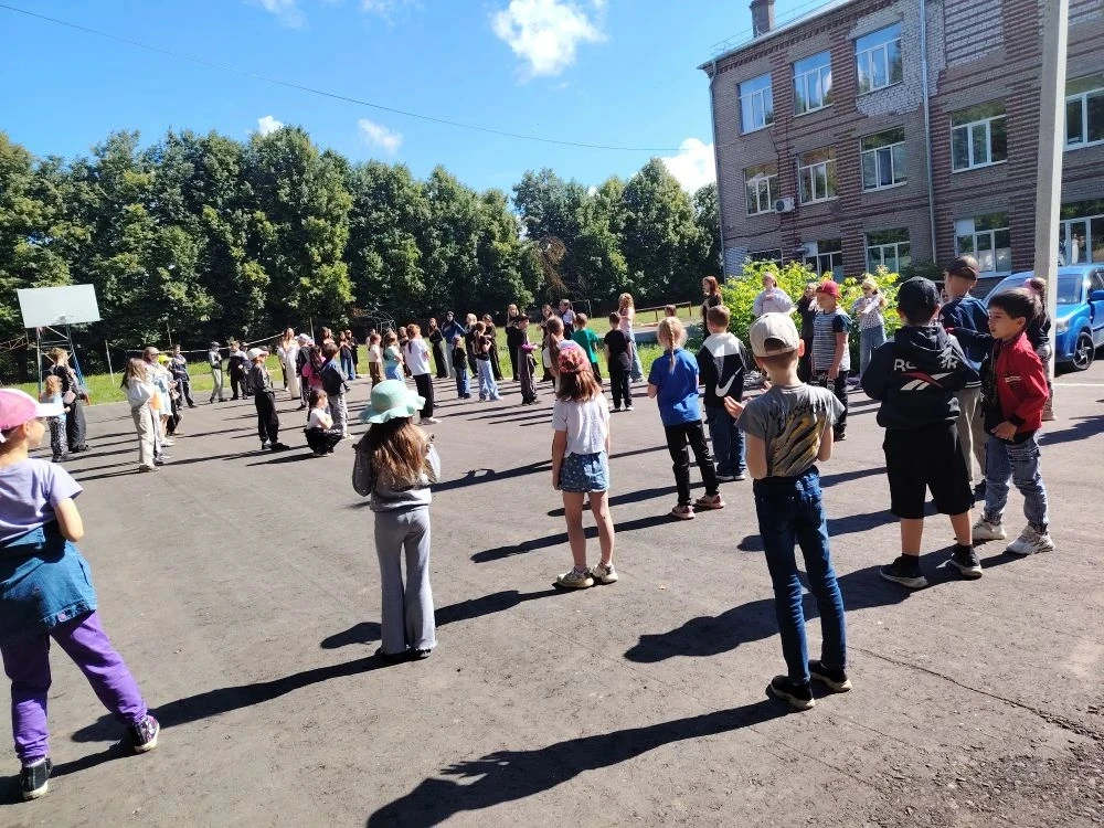 ☀️ Бодрое утро в лагере «Юность»! ☀️

Заряжаемся энергией на весь день — на зарядке звучит легендарн