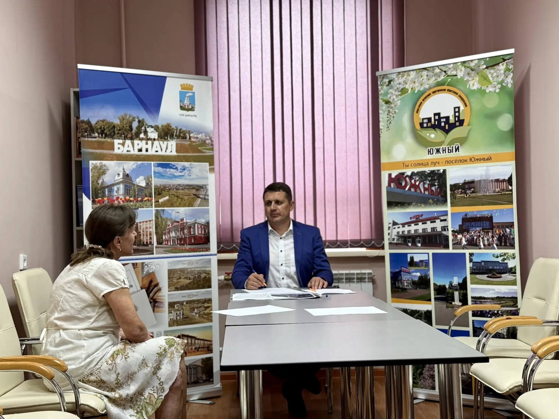 📝 Провёл личный приём граждан

В ходе встречи были подняты вопросы благоустройства, организации дор