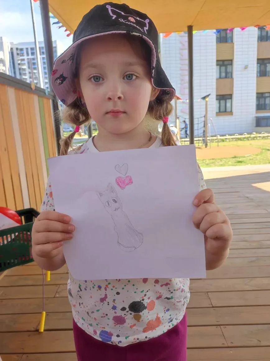 Время, проведённое на прогулке, не проходит зря для ребят. Наряду с подвижными играми, играми с песк