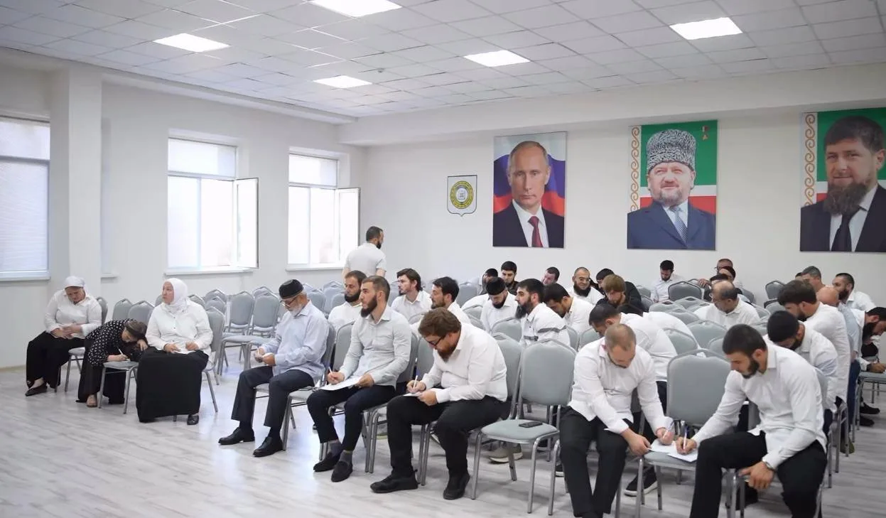 Учитель физической культуры СОШ №47 города Грозного Джамолдаев Герман Геланович принял ...