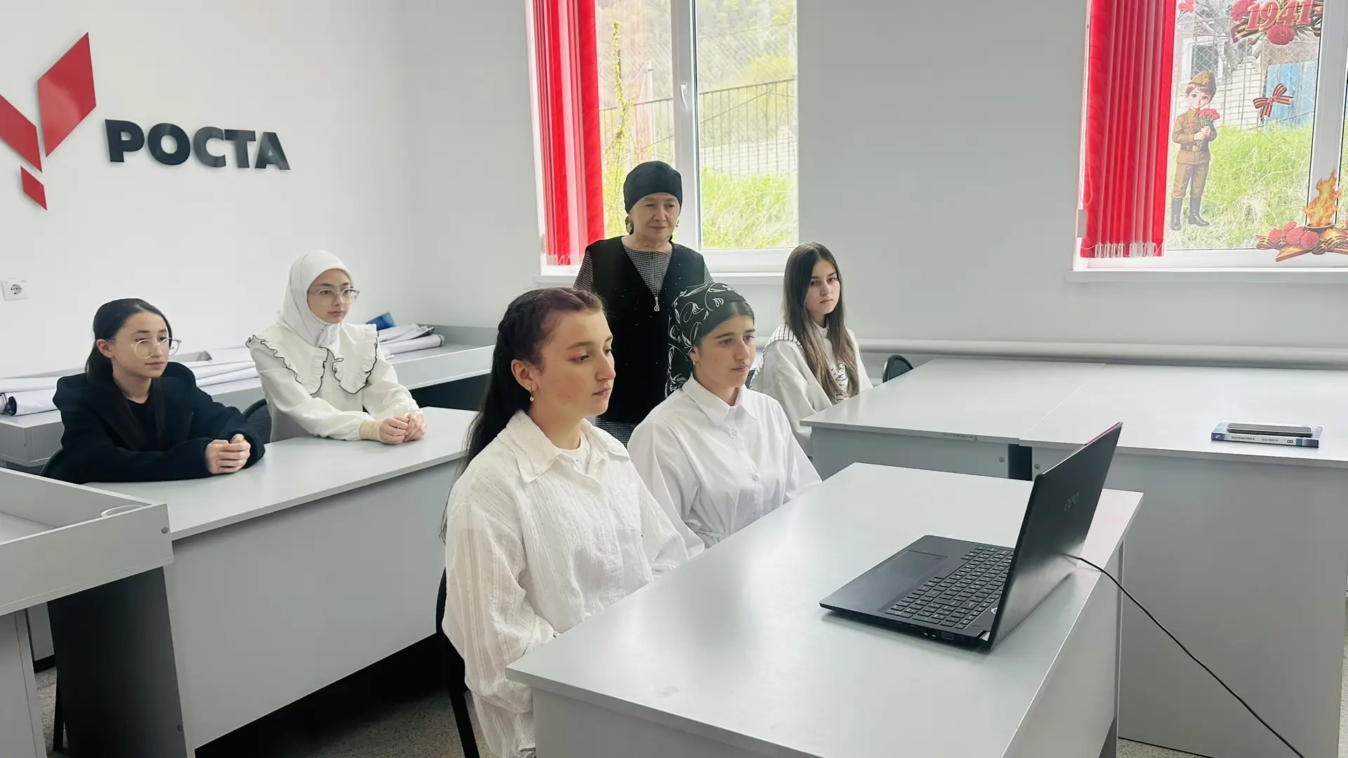В преддверии Дня Великой Победы классный руководитель, Мариям Ильясовна Кипкеева, прове...