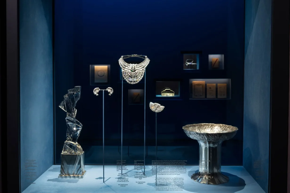 В венском музее украли ожерелье Van Cleef & Arpels стоимостью $4,3 млн
