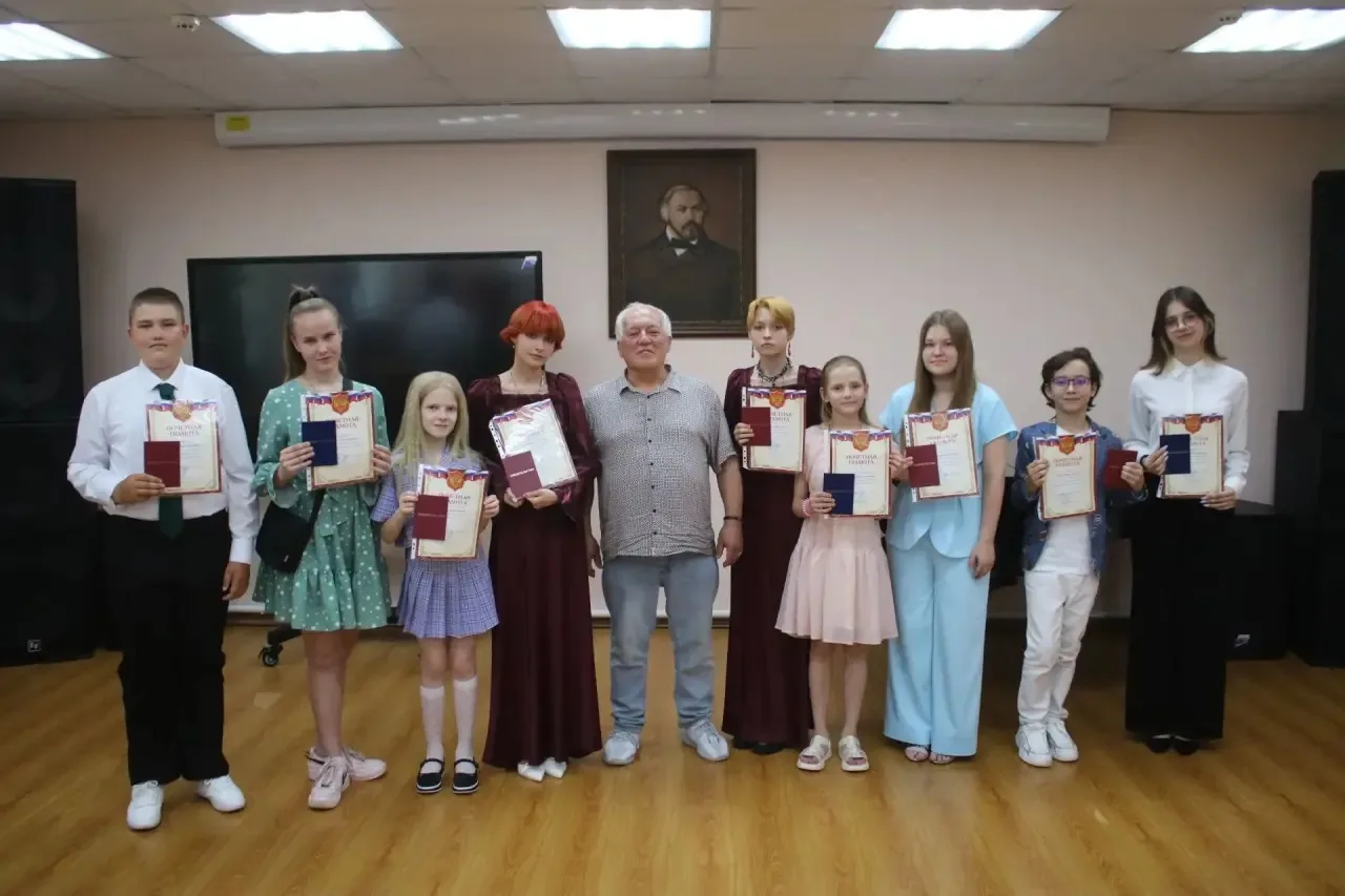 В четверг, 21 мая, в Панинской детской школе искусств состоялся академический концерт м...
