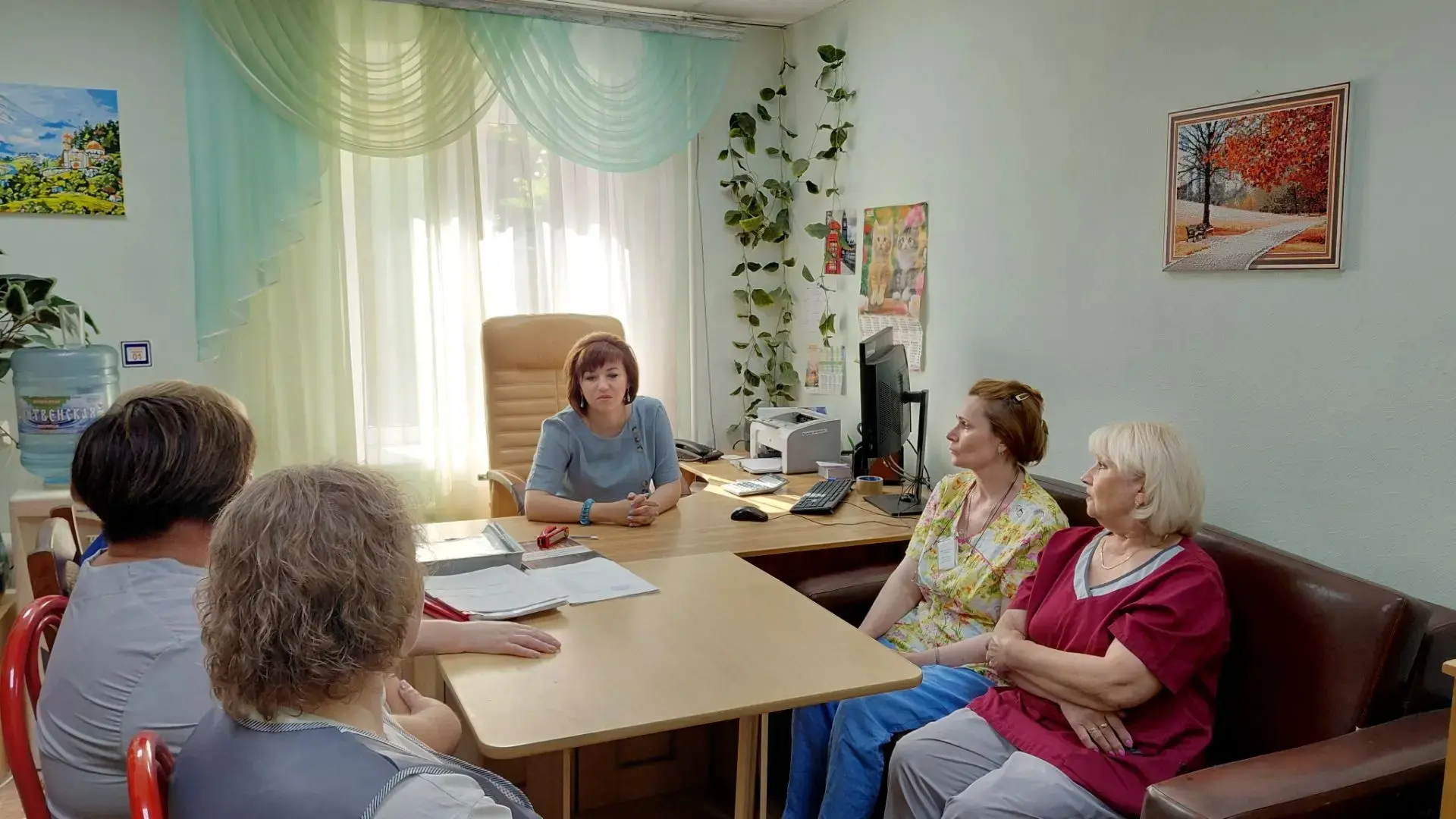 Планерка с коллективом в социально-реабилитационном отделении — важная составляющая рабочего процесс