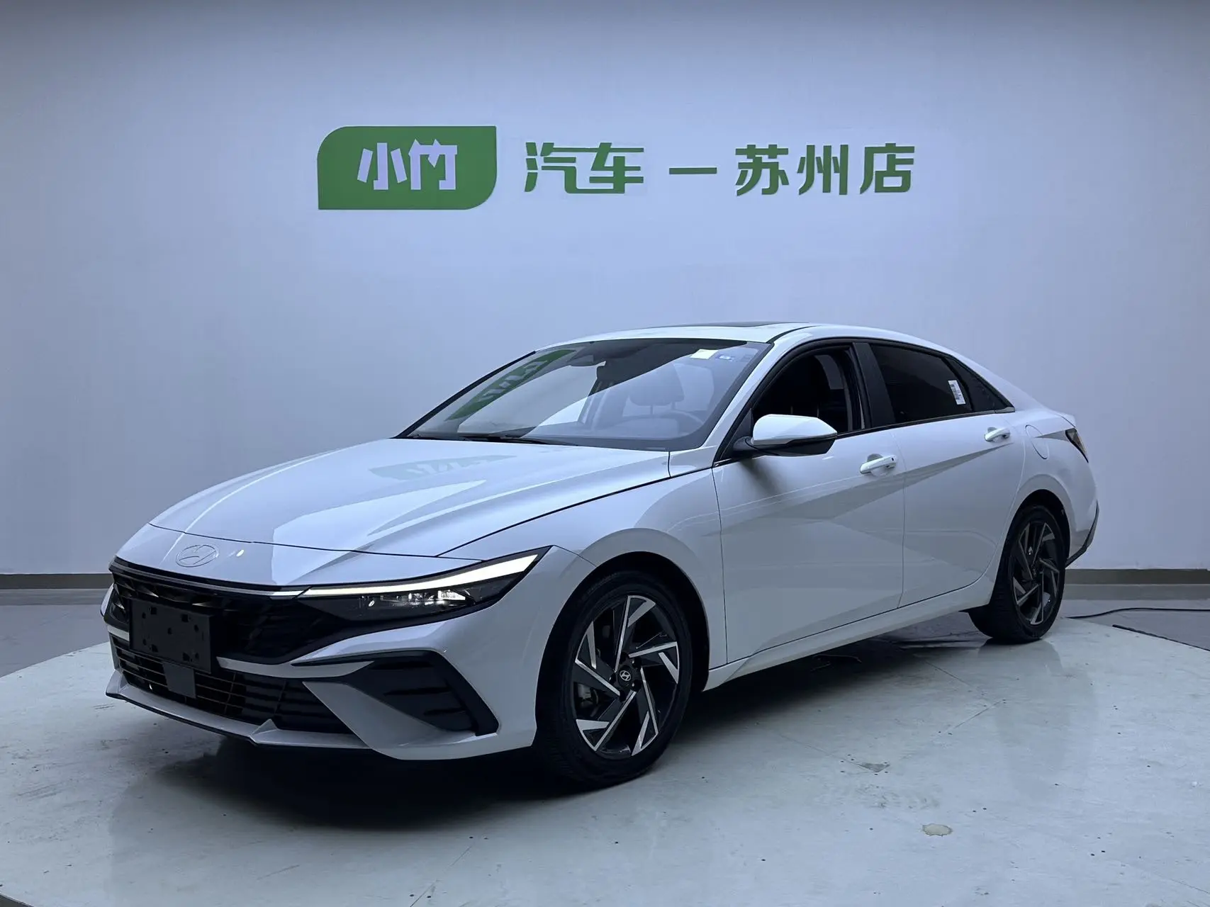 Hyundai Elantra🔥