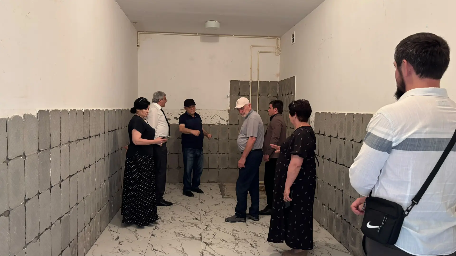 🌍Глава Новолакского района проверил ход капремонта в Новокулинской школе № 2