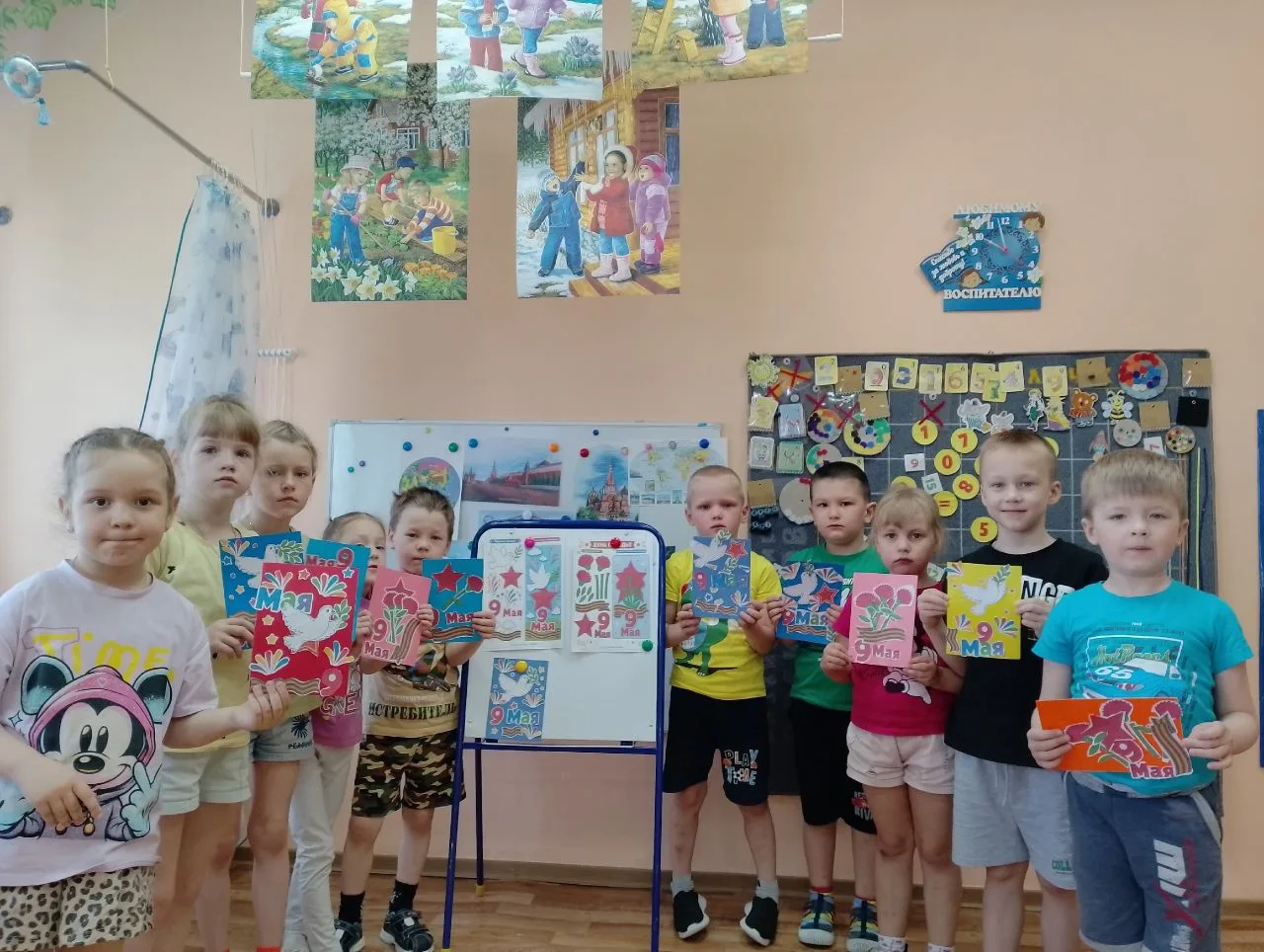 Сердца, полные благодарности: наши юные волонтеры поздравили ветеранов с Днем Победы!