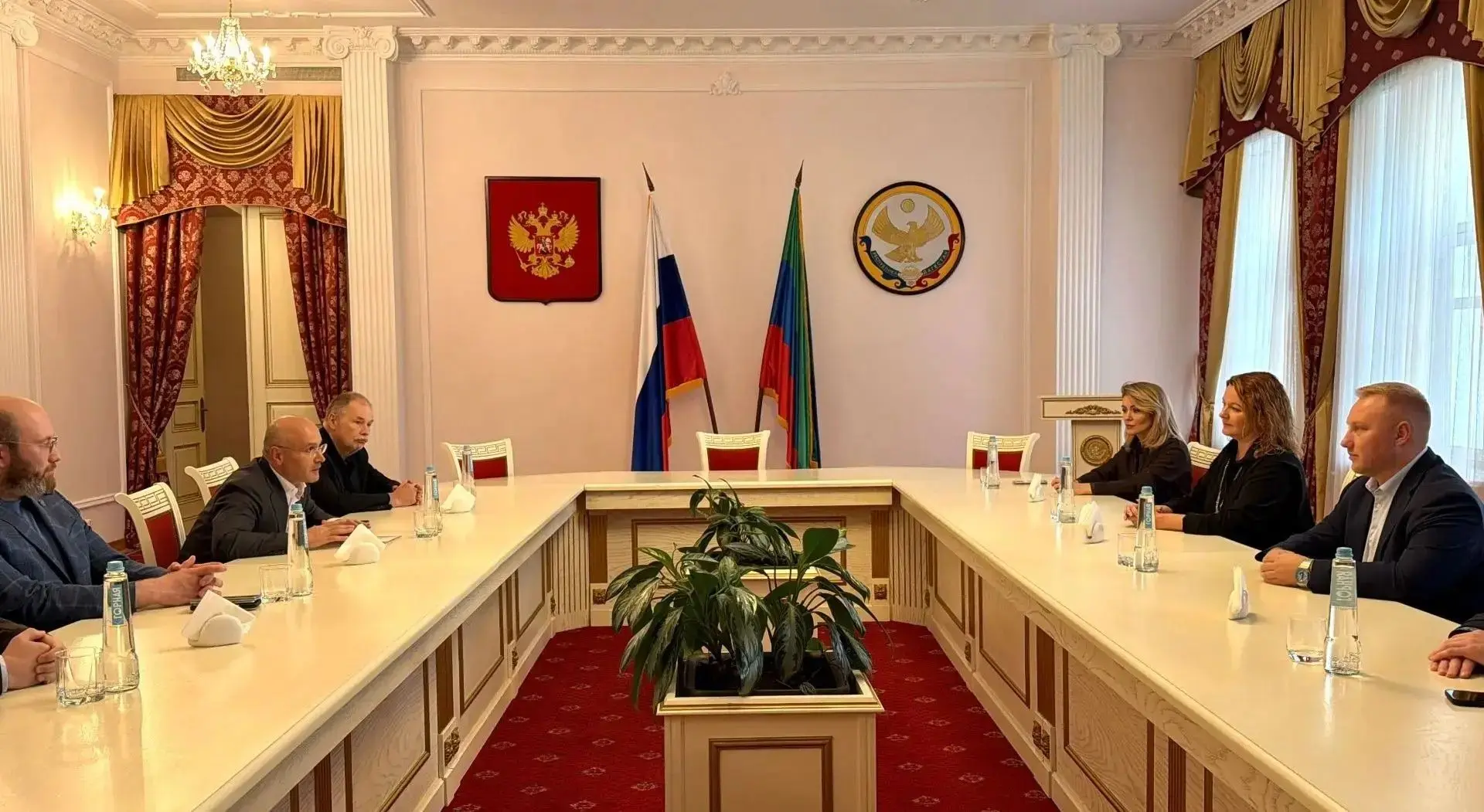 «Яндекс» и «Магнит» получили благодарности главы Дагестана за помощь пострадавшим от па...