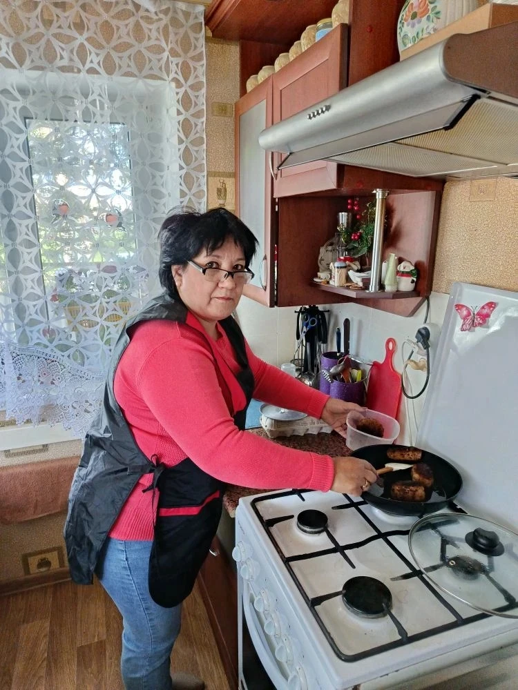 Социальный работник отделения социального обслуживания на дому 4 с.Рассыпное,Калашник Т...