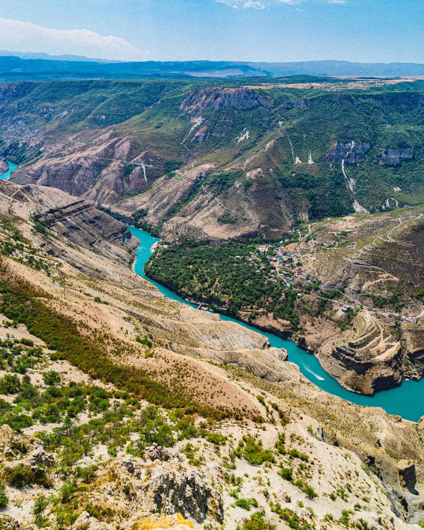 Тур в горный Дагестан ⛰️ 2 дня

От древнего Дербента до бирюзовых вод Сулакского каньона — маршрут, 