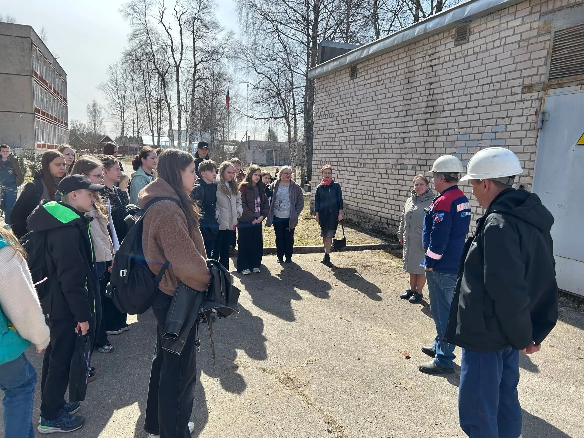 Дайджест новостей в сфере труда и занятости:  Экскурсии, гамбургеры и безопасность: старт акции «Выб