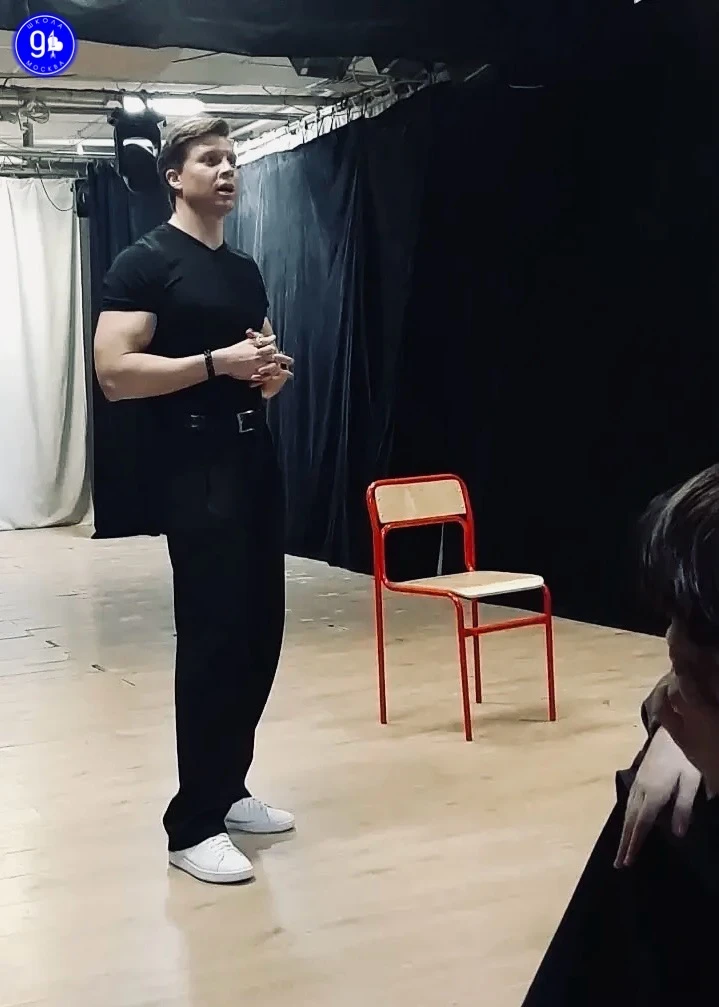 🎭Неделя театра и кино в нашей школе была поистине незабываемой!  ✔️ Творческие встречи с актером Ант