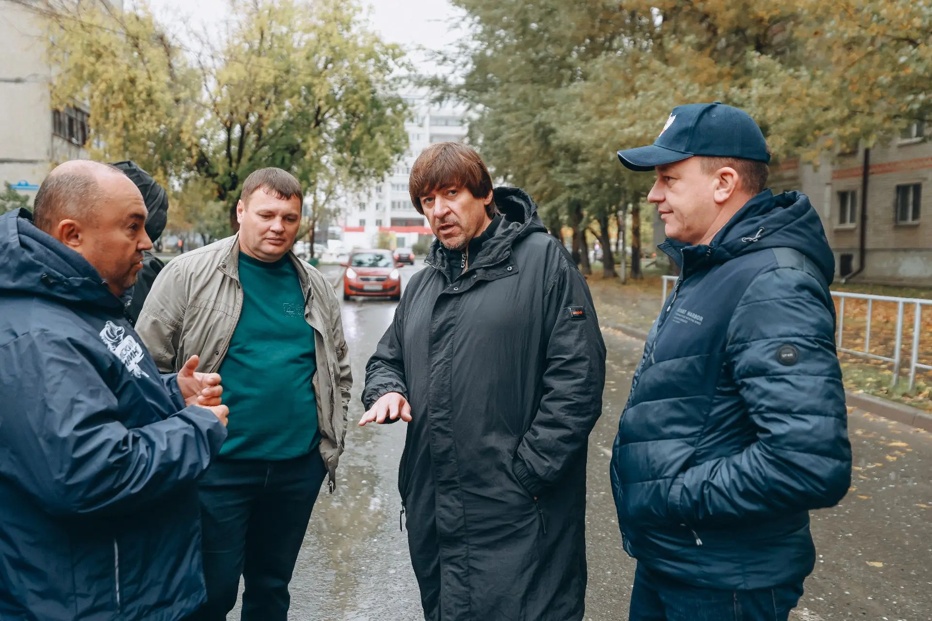 Ещё один объект, где ведутся работы по восстановлению ливневой канализации.