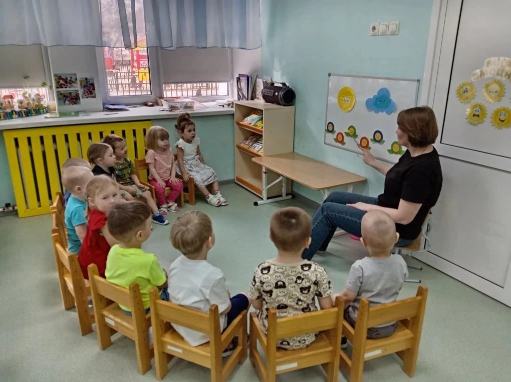 Её величество – прищепка!
Совсем недавно наши малыши отправились в волшебную сказку, где рассорились