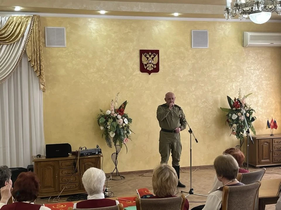 13 мая  в районном Дворце культуры прошло очередное заседание клуба ветеранов «Верность...