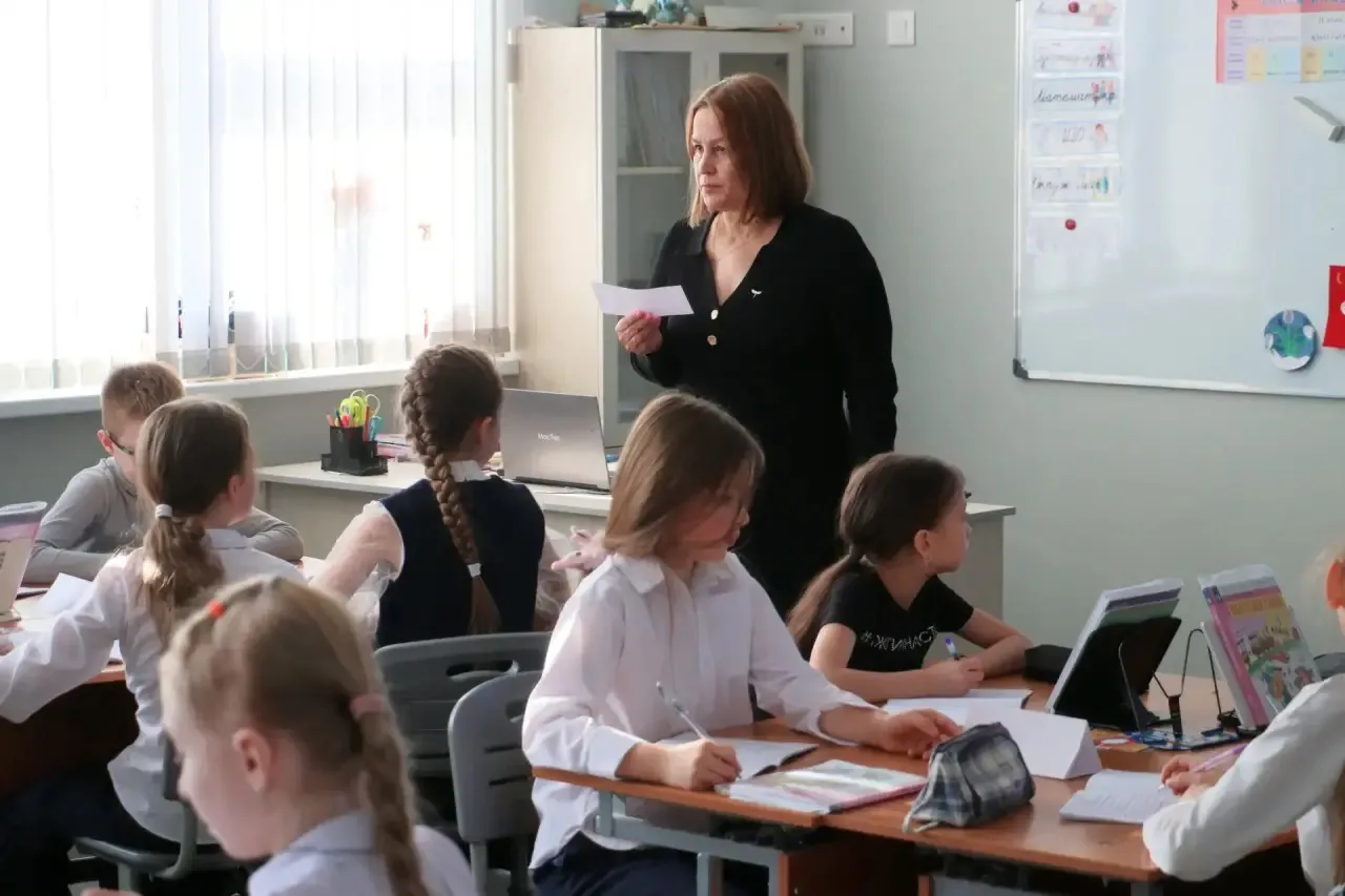 🏫 Провели открытые уроки для родителей будущих первоклассников  Наши первоклассные учителя провели с