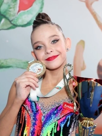 На чемпионате мира по художественной гимнастике в Германии чемпионкой мира в командных ...