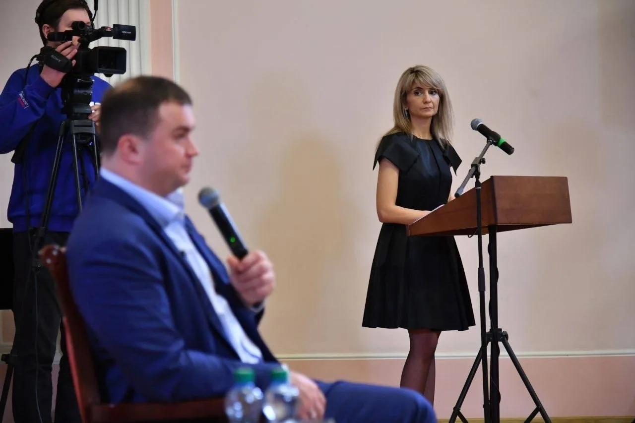 Вы, наверное, заметили, что в омских новостях зашкаливает число бравурных репортажей о ...