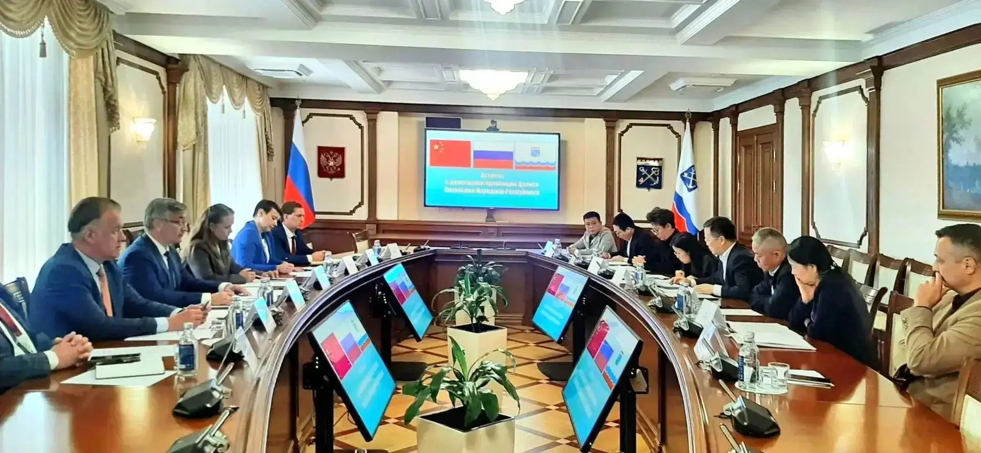 🇨🇳🤝🇷🇺 Ленобласть и провинция Цзянси обсудили развитие инвестиционного и экспортног...