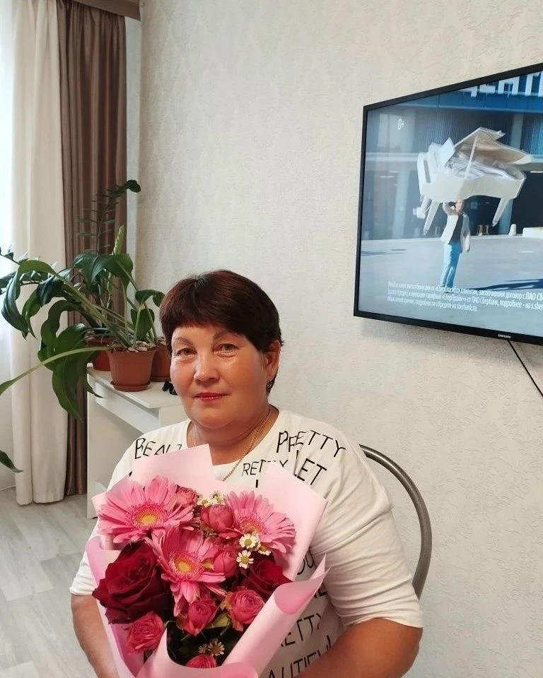 🌸Сегодня свой день рождение отмечает Нургатина Альфия!🎉 Желаем прекрасного, бодрого настроения, до