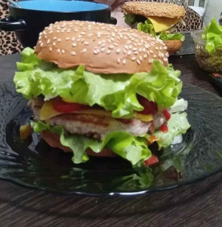 🥪 Домашнее задание со вкусом: полезный бутерброд своими руками!  После уроков о здоровом питании, ко