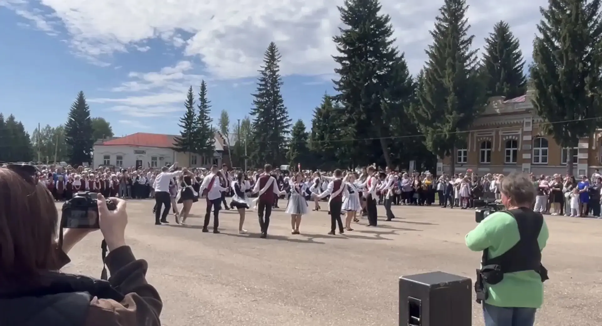 Видео