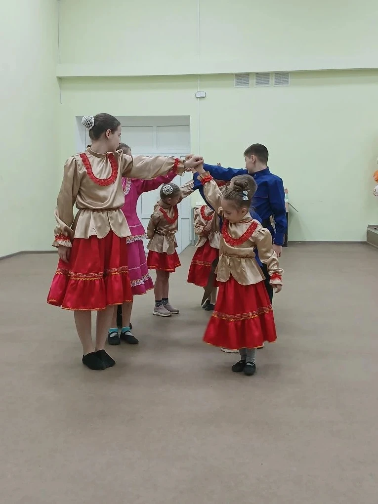 НАСЛЕДНИКИ ТРАДИЦИЙ.