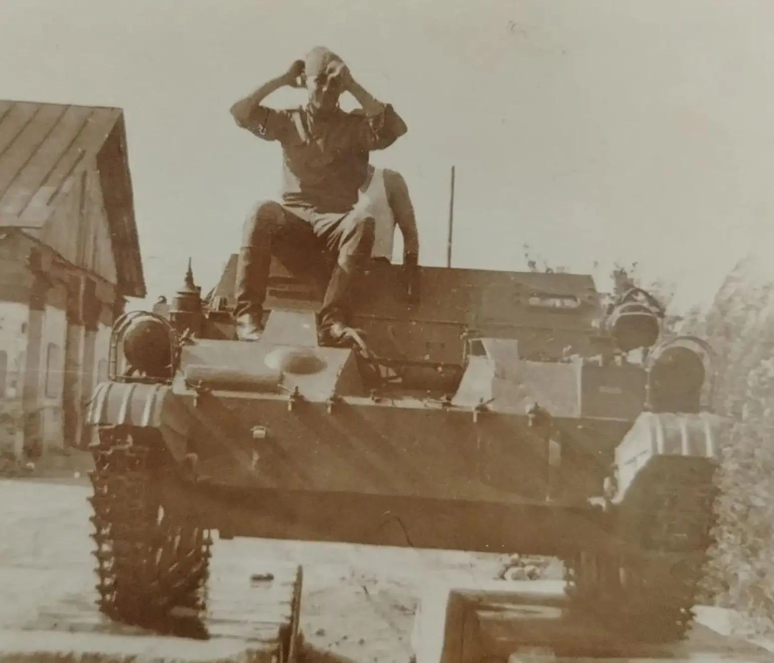 В ночь на 21 августа 1968 года войска пяти стран Варшавского договора — СССР, Польши, Г...