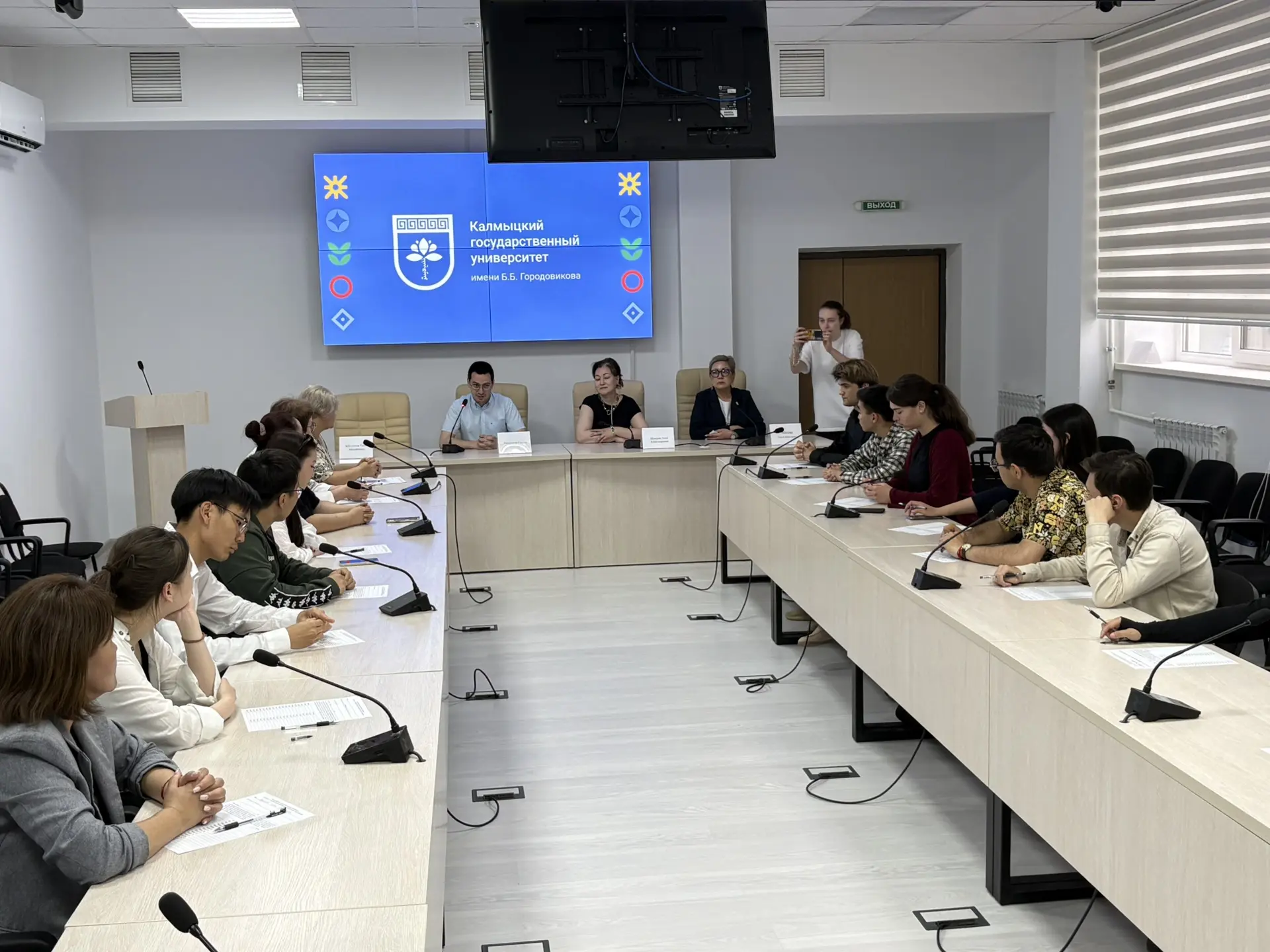 «Экспедиция» Московской этнографической олимпиады прошла в КалмГУ.   Сегодня на площадке Калмыцкого 