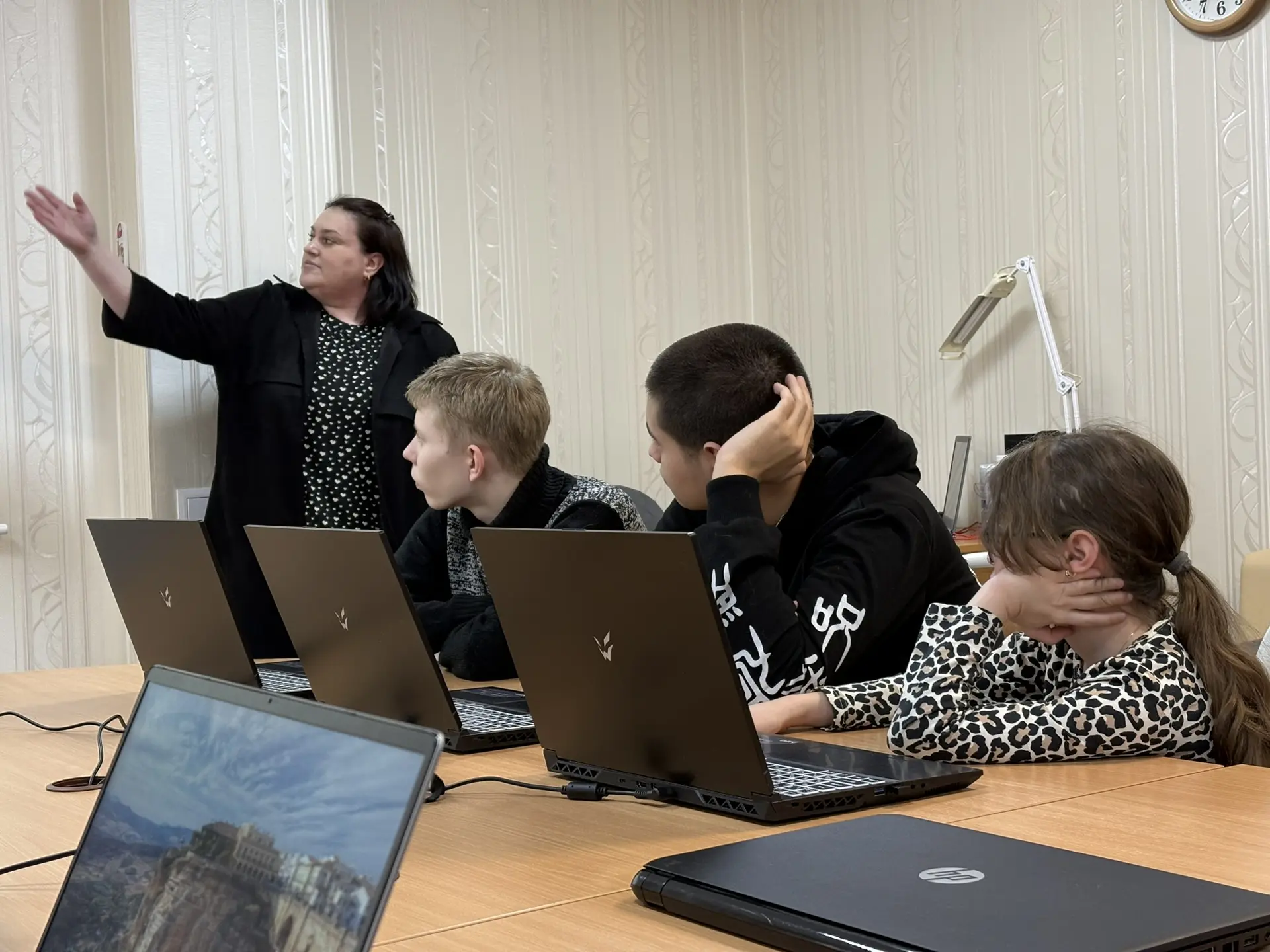 🤖 Магия кода: как прошёл урок в объединении «Скретчеры»! ✨