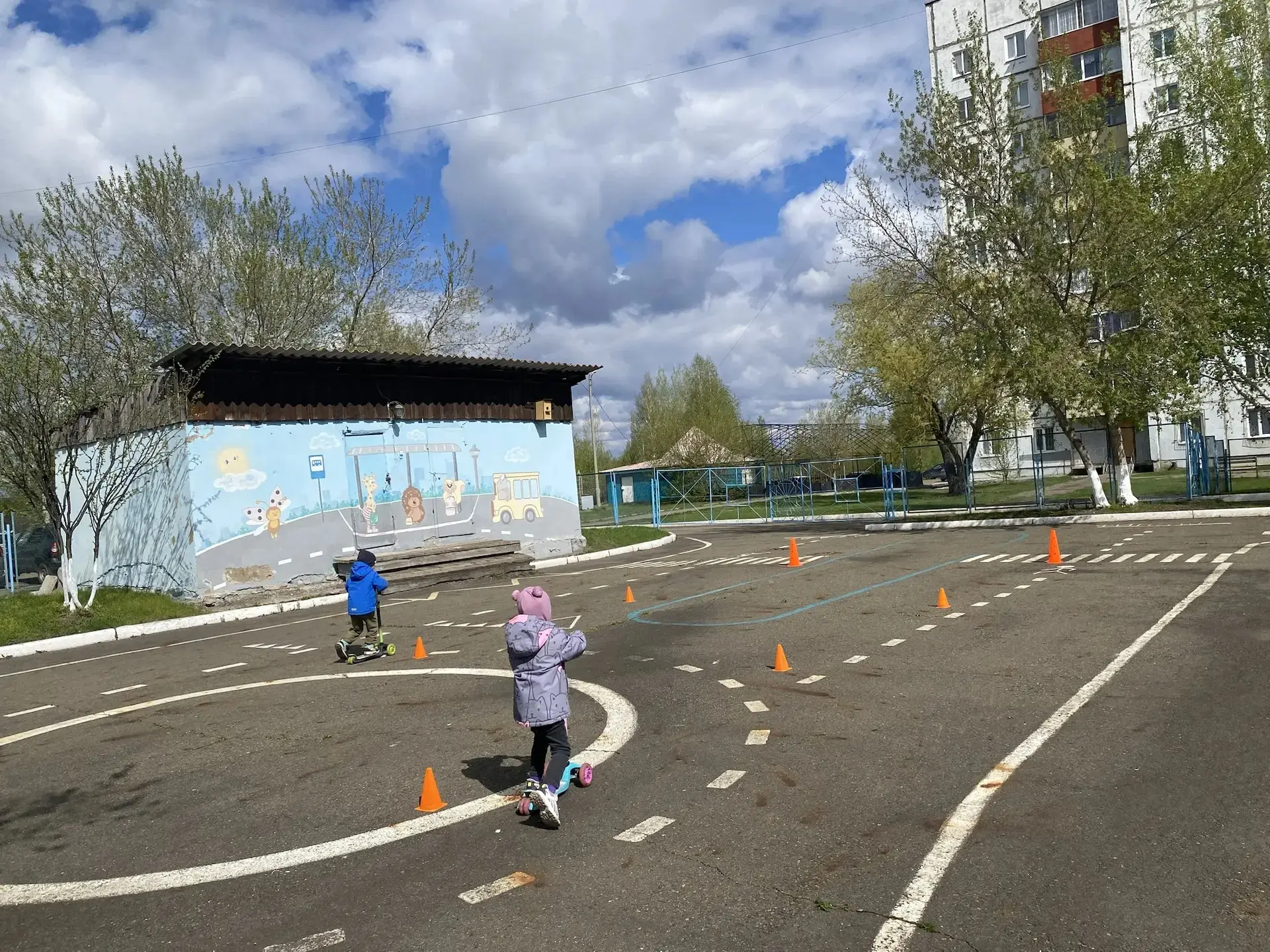 В рамках II этапа Декады дорожной безопасности детей (11 – 20 мая) в старшей группе «См...